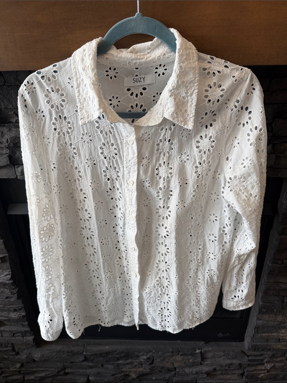 Suzy Shier White Eyelet Button-Front Shirt